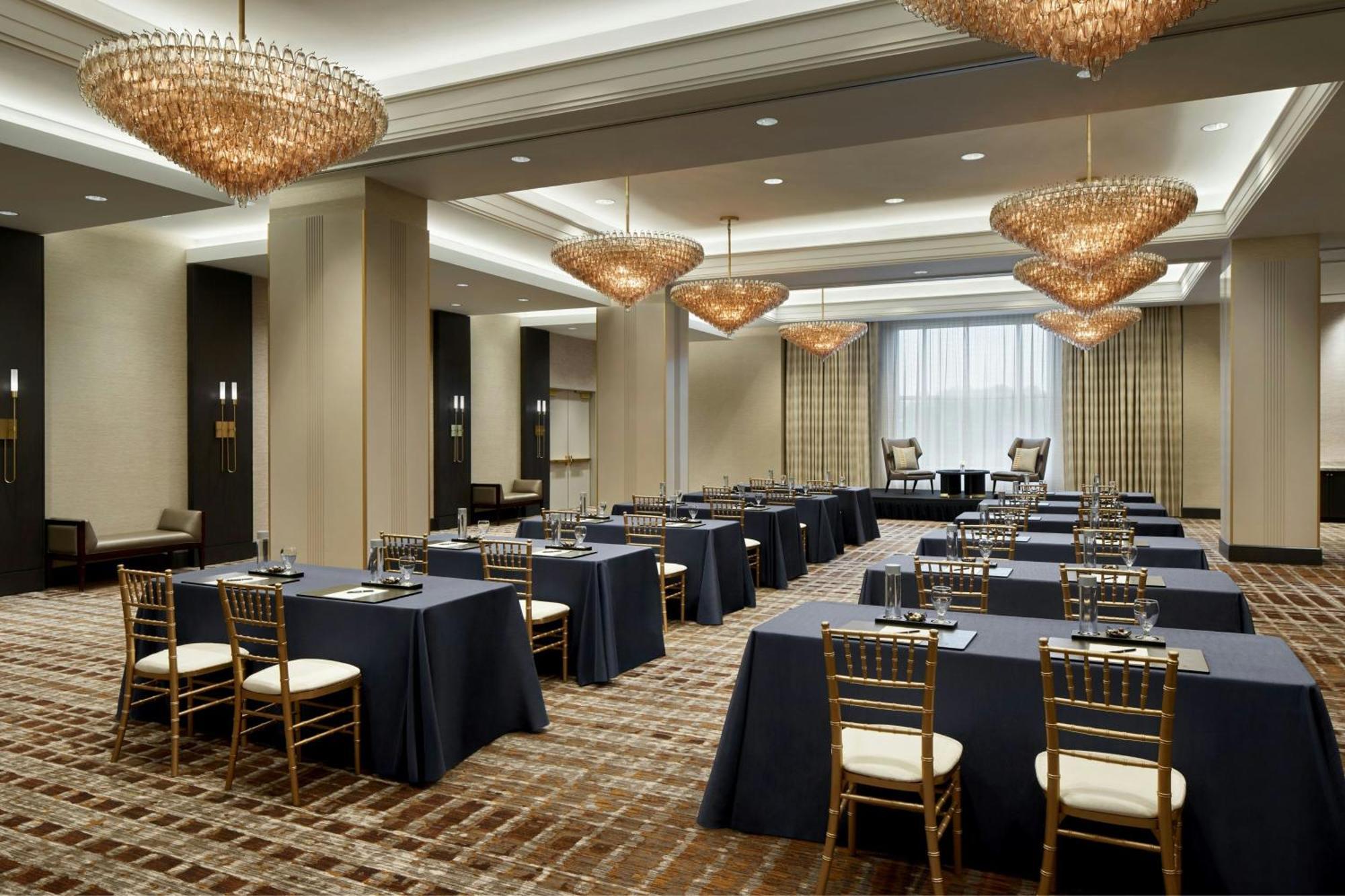 Hotel The Ritz-Carlton, Tysons Corner Exterior foto
